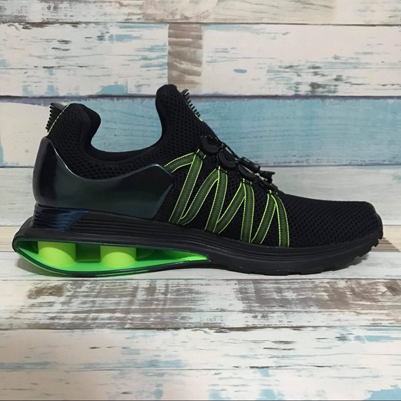 nike shox gravity black green